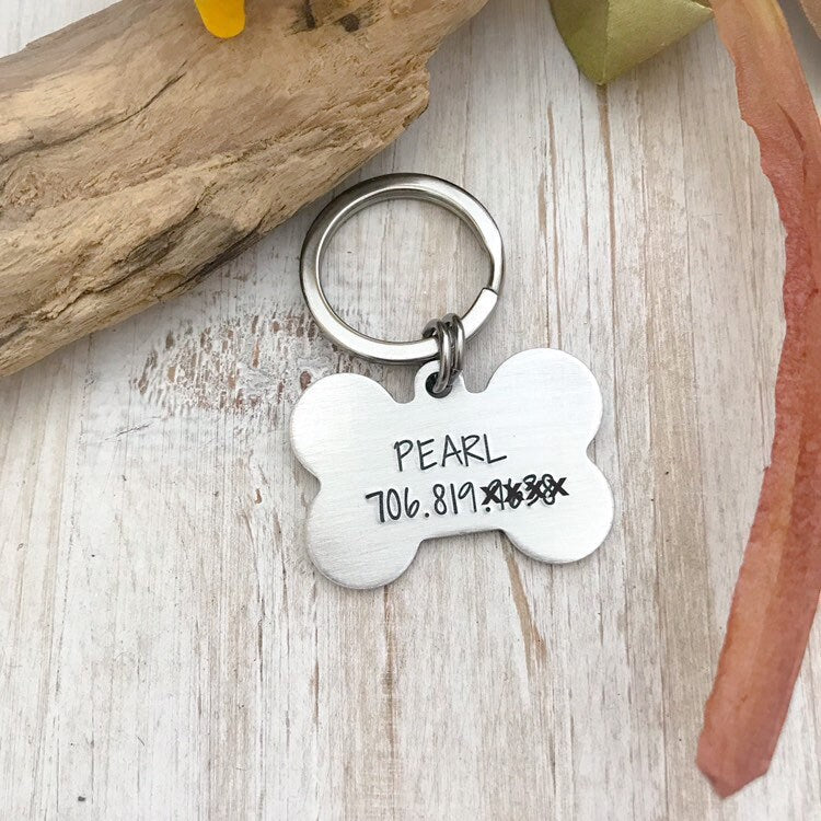 Dog tag--pet name tag--dog ID tag--collar tag--dog accessory--pet gift--christmas gift--birthday gift--dog bone