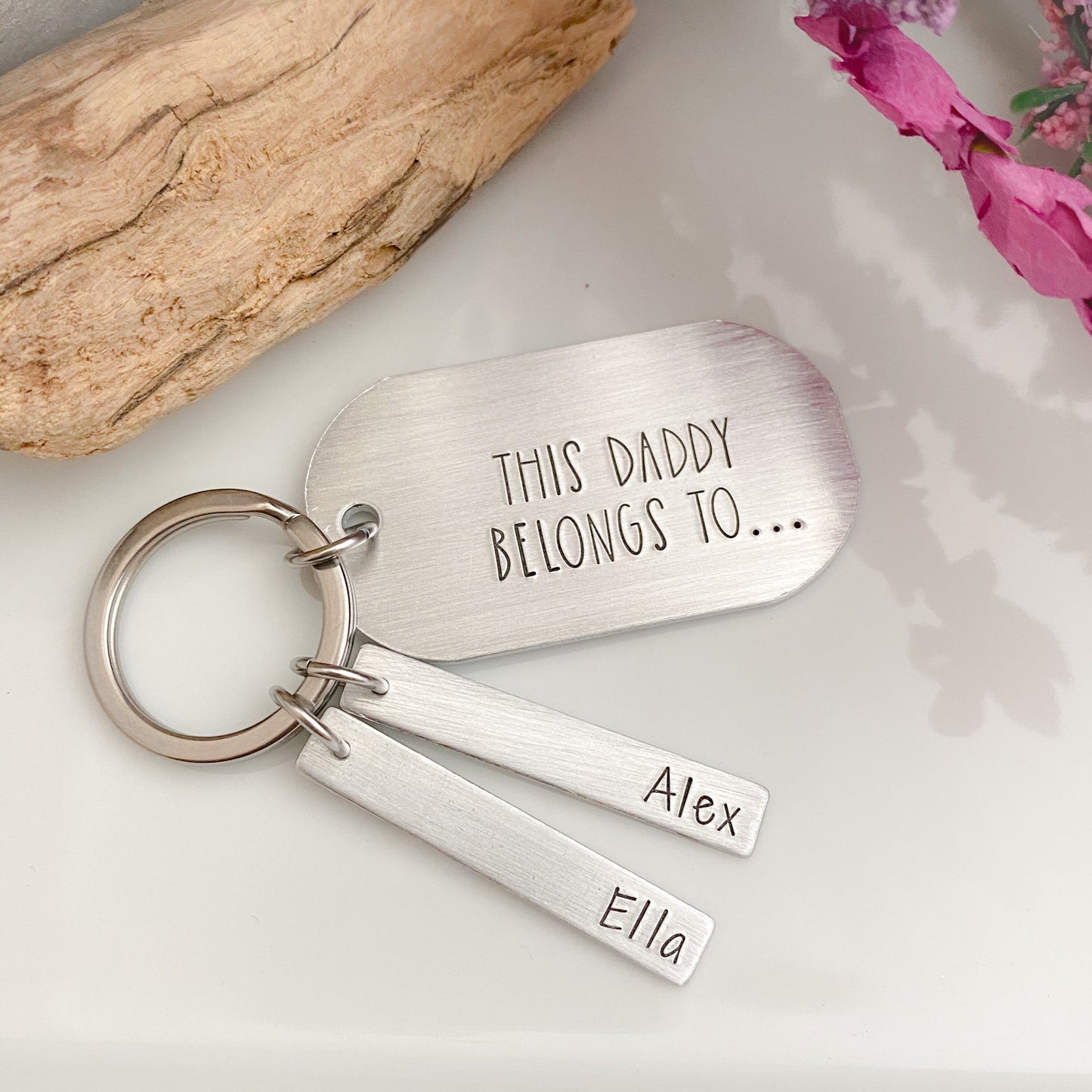 Daddy keychain--mommy keychain--kids name keychain--christmas gift--fathers day--mothers day--personalized gift--mothers jewelry--dad gift